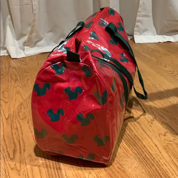 NEW HUGE Squirrel Print Canvas Duffle - Picture 4 of 4